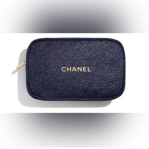 Chanel 2023 Holiday Pouch New